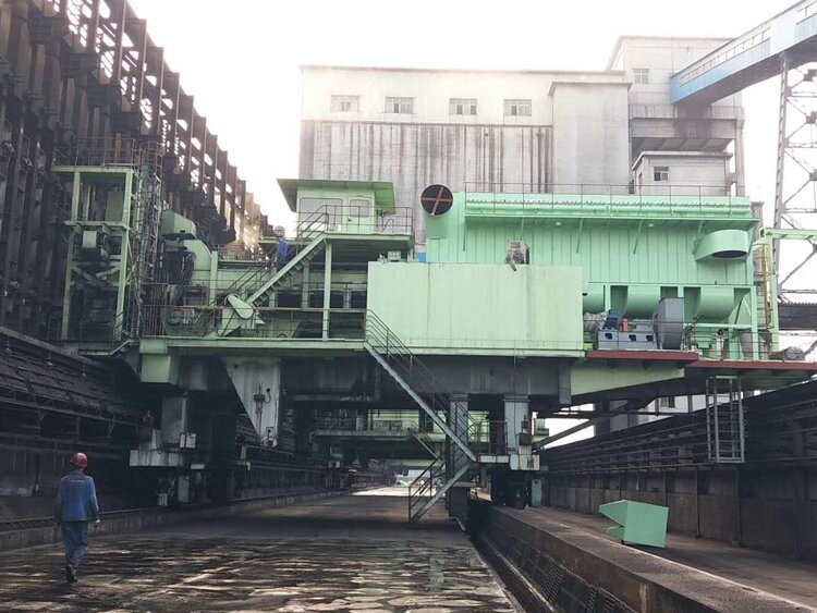 焦化廠(chǎng)推焦車(chē)載除塵器施工現(xiàn)場(chǎng)